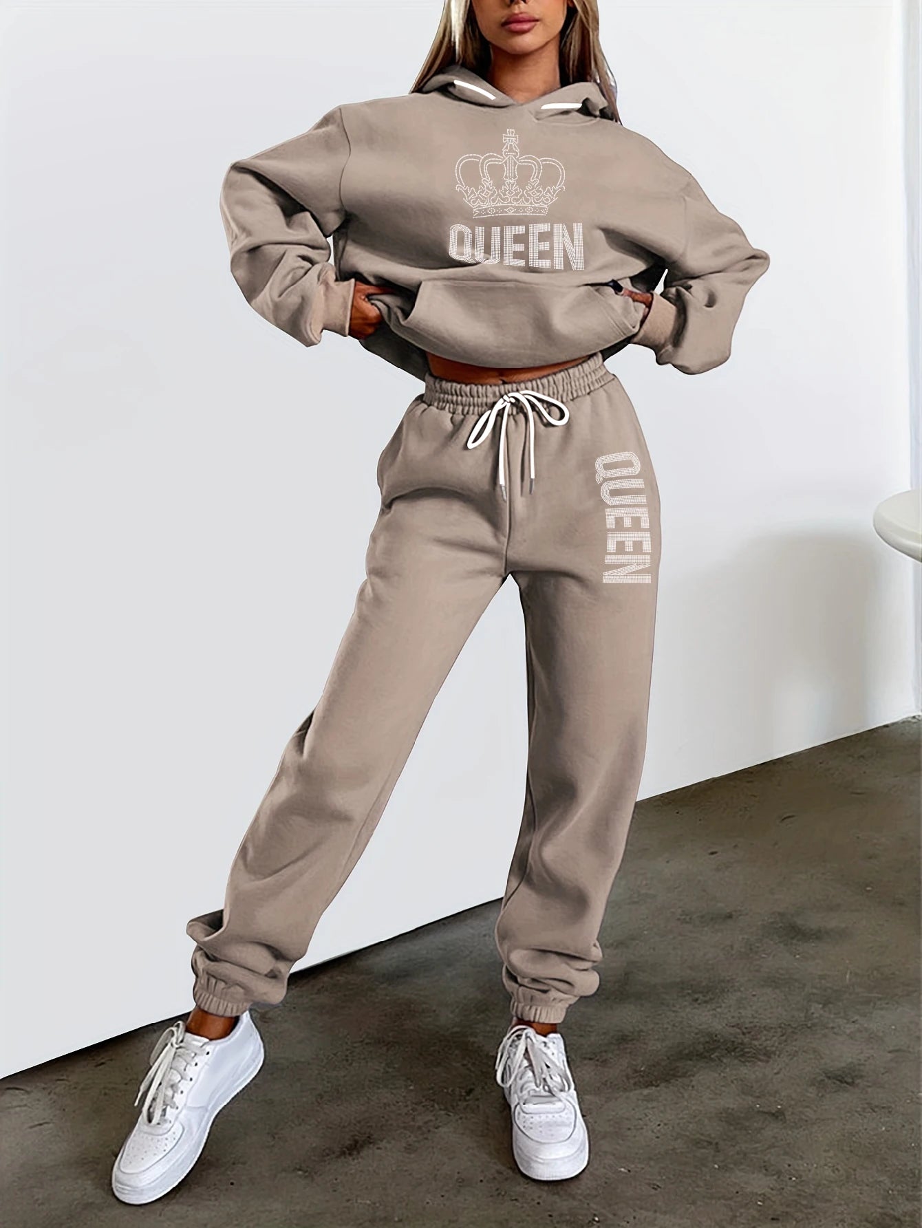QUEEN Signature Lounge Set